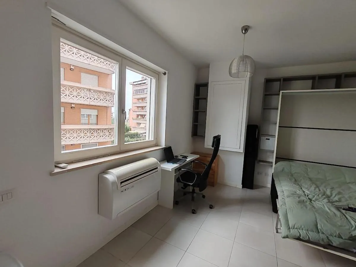 Porta Di Roma Apartment